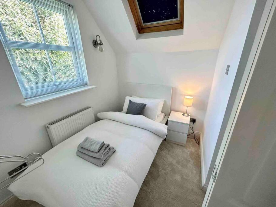Home In Southsea With Hot Tub, Close To The Sea Portsmouth Kültér fotó